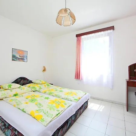 Sunlight By Interhome 鲍洛托内瑟德